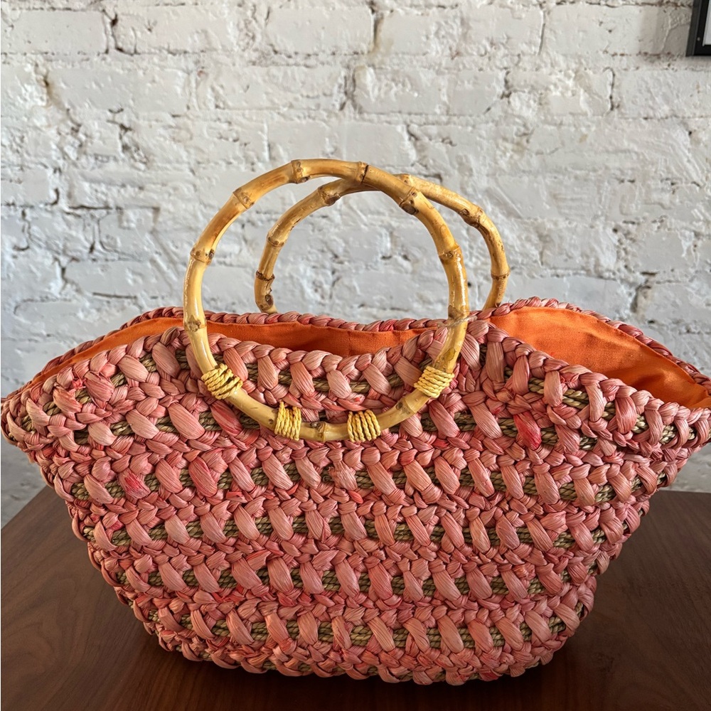 Perfect Redfish, woven purse with‎ bamboo handles..